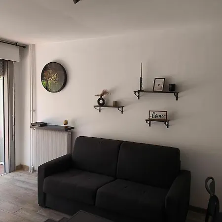 Apartment Home2sea - Piscine, Jardin, Cabine, 5 Couchages